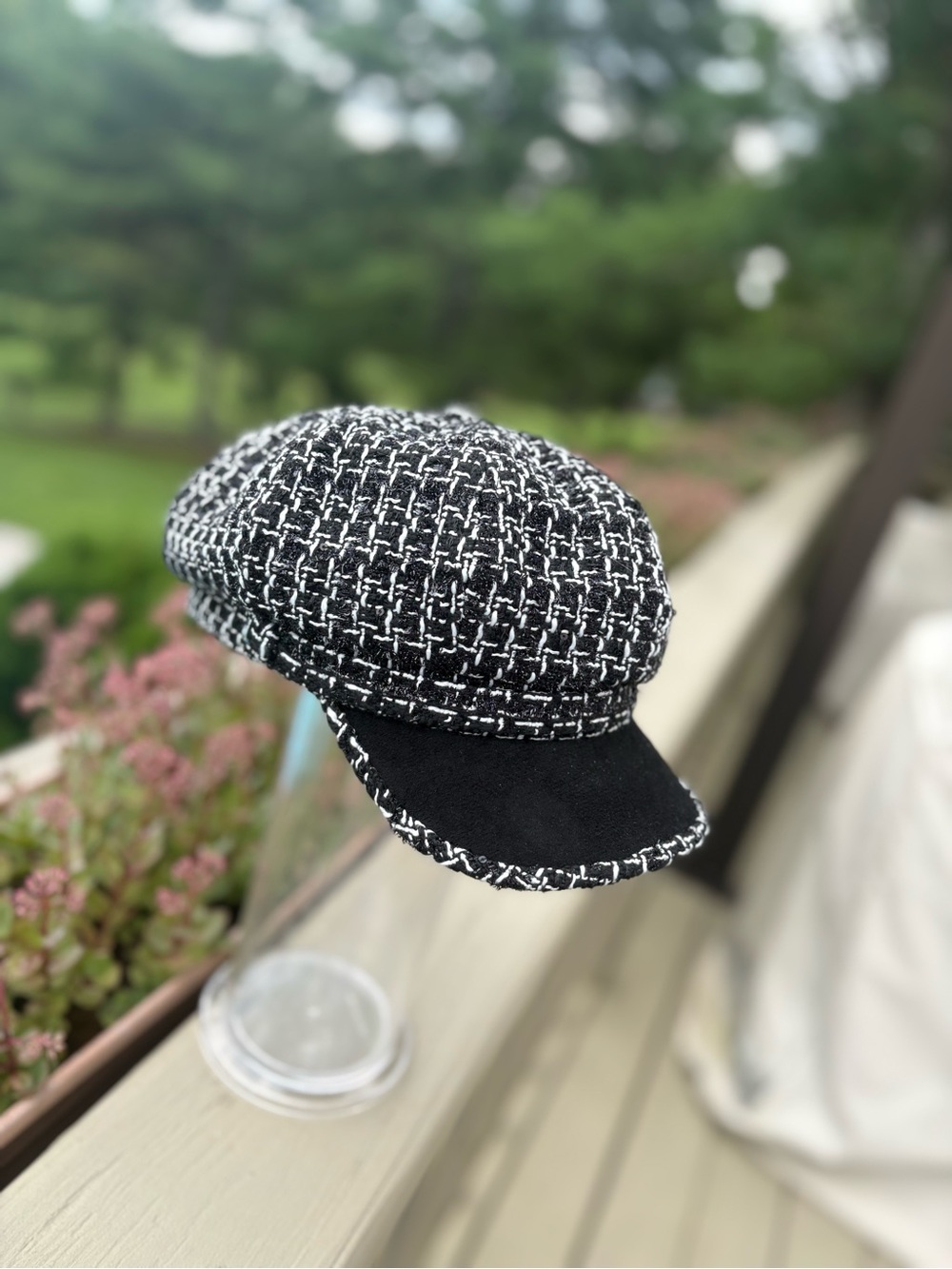 NWT IN New York & Company Black & White Tweed Baker Boy Cap